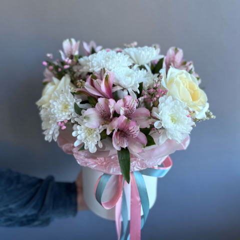 Композиция «Милый сюрприз» от интернет-магазина «Rozman Flowers» в Нижневартовске
