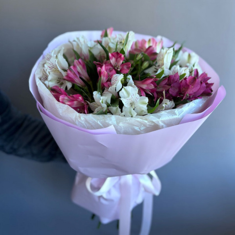 Букет «Альстромерия» от интернет-магазина «Rozman Flowers» в Нижневартовске