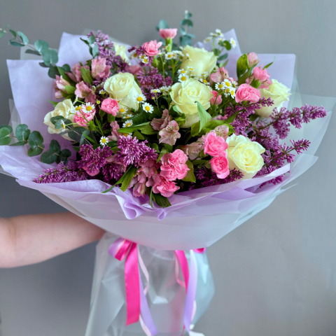 Букет « Ароматы лета» от интернет-магазина «Rozman Flowers» в Нижневартовске
