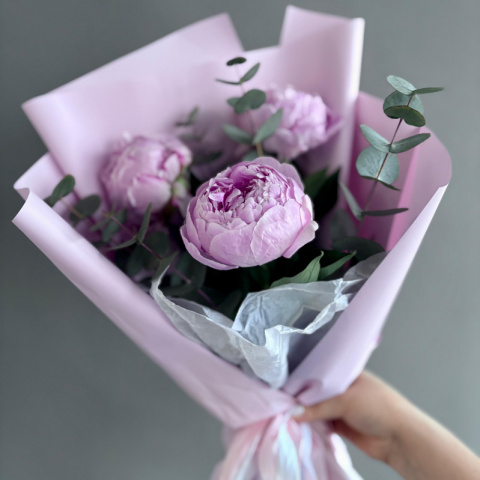 Букет «Нотки любви» от интернет-магазина «Rozman Flowers» в Нижневартовске