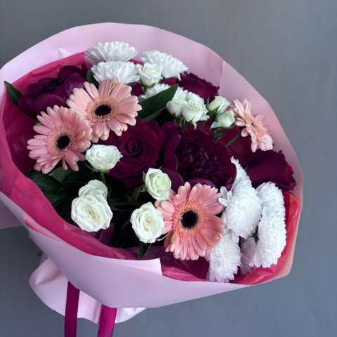 Букет «Яркое лето» от интернет-магазина «Rozman Flowers» в Нижневартовске